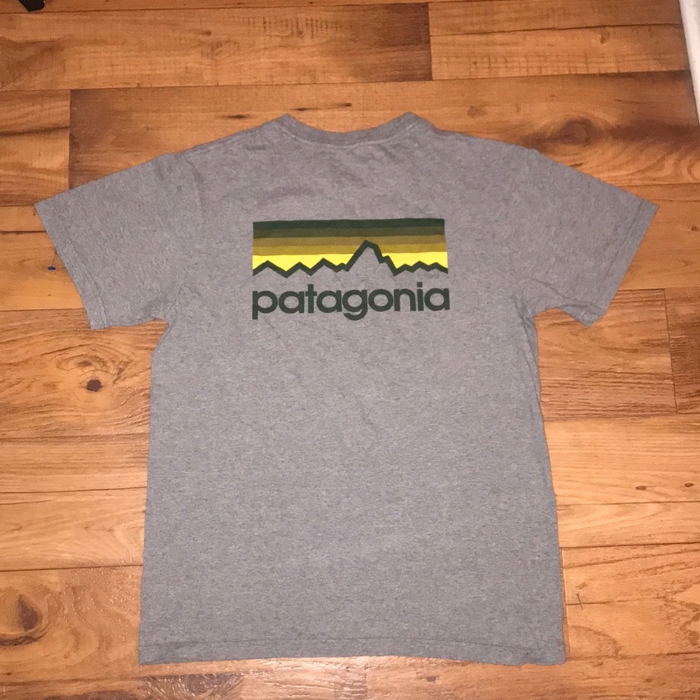 DOUBLE SIDED PATAGONIA T-SHIRT - Picture 1 of 5